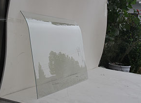 钢化玻璃的详细特点和标准规格